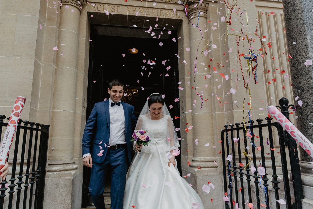 confetti Cathédrale apostolique arménienne Religieuse reportage photo mariage