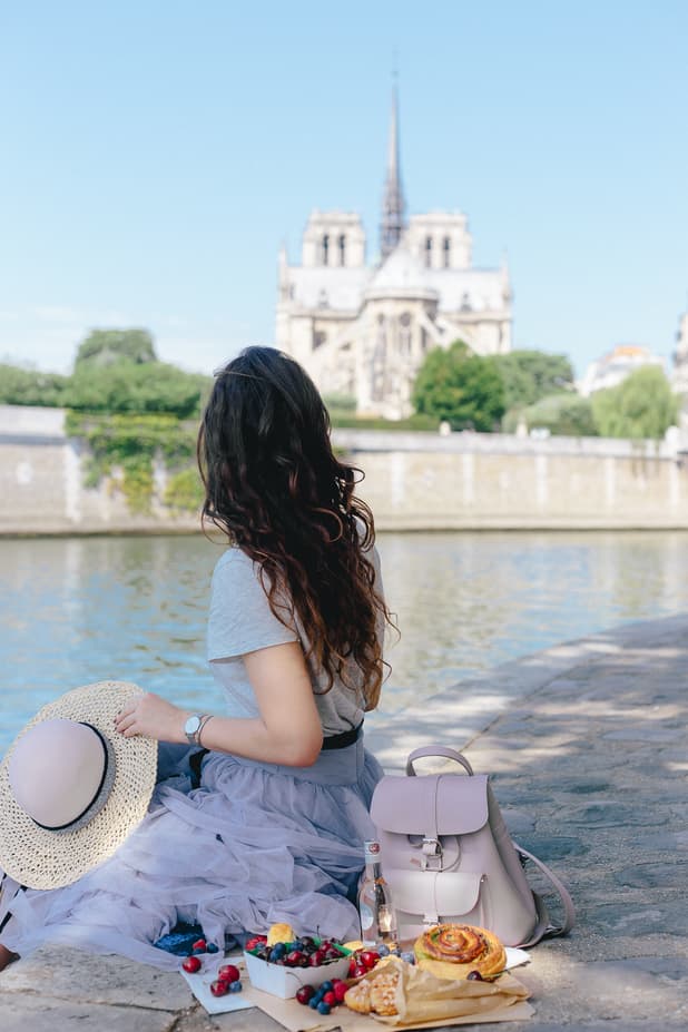Picnic in Paris blogger notre dame linhbaybong