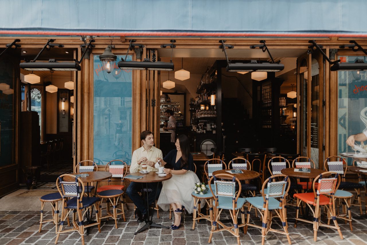 Couple in a Parisian cafe