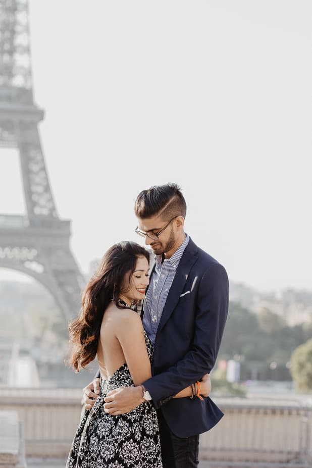 Eiffel tower Surprise proposal Paris photographer