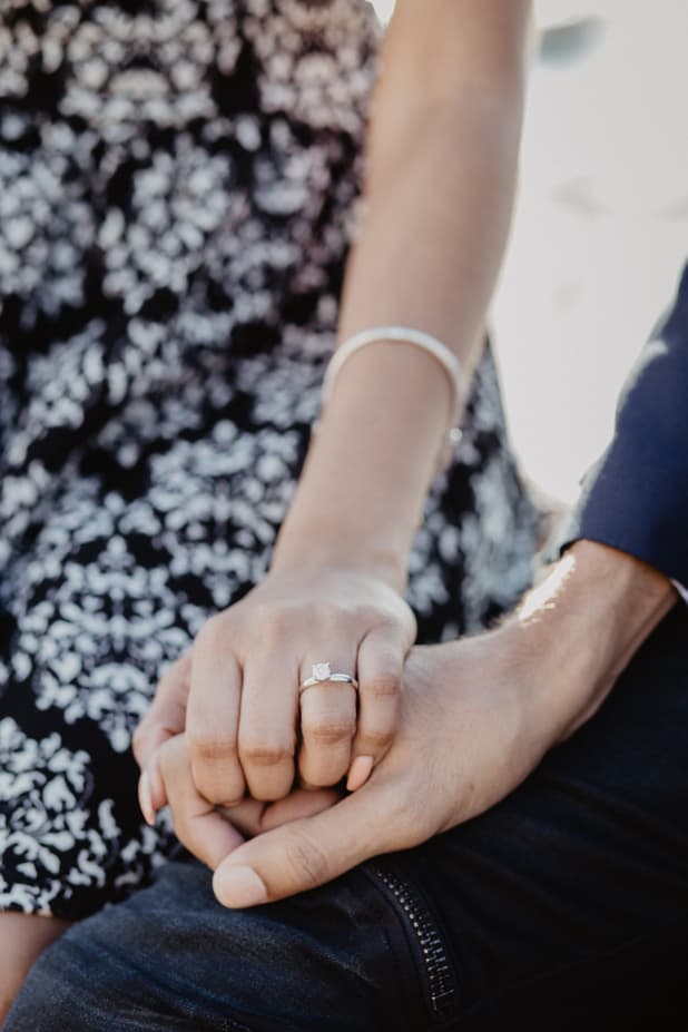 Engagement ring Paris photographer