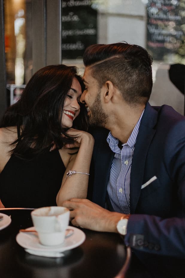 Couple portrait Paris photography cafe