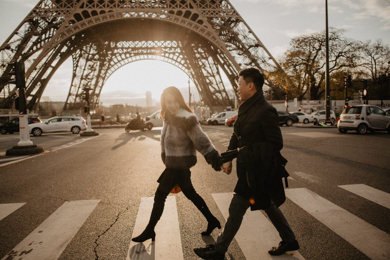 Running Winter Couple Eiffel tower sunrise Paris