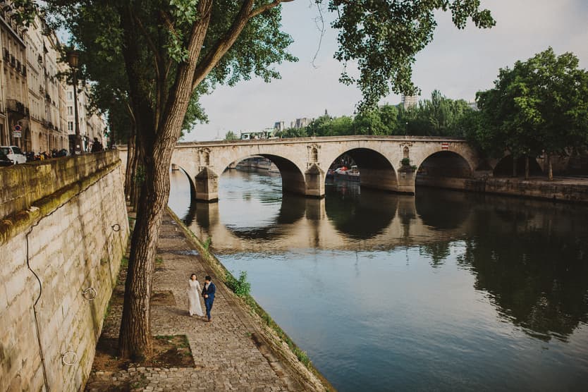 Paris Pre-wedding Seine River Ile Saint Louis