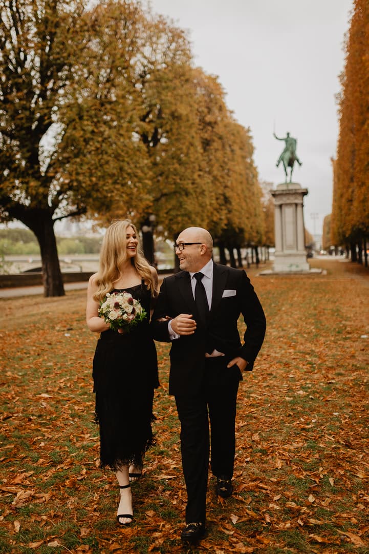 Autumn paris wedding photo