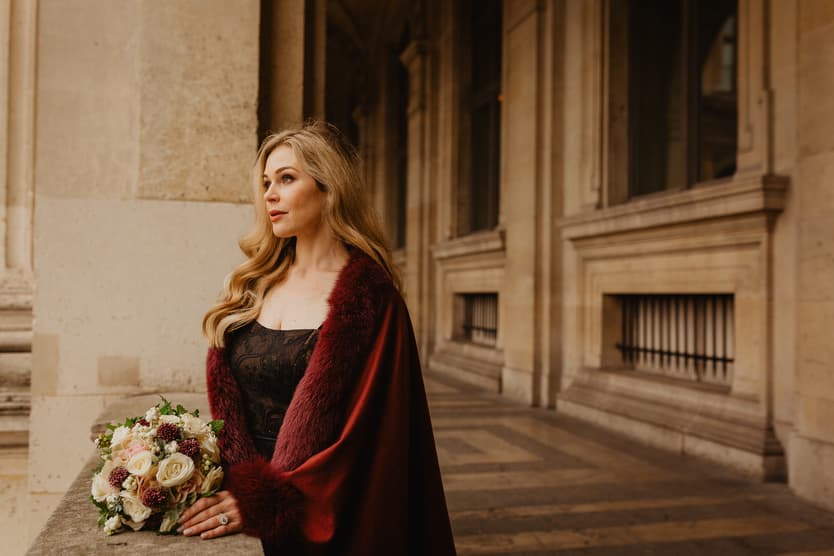 Autumn paris wedding photo louvre