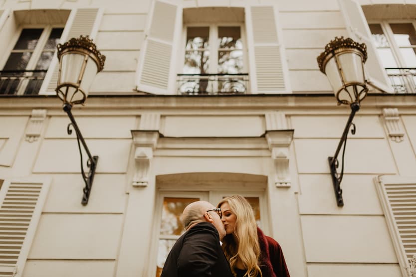 Hotel Particulier Montmartre couple photo paris autumn