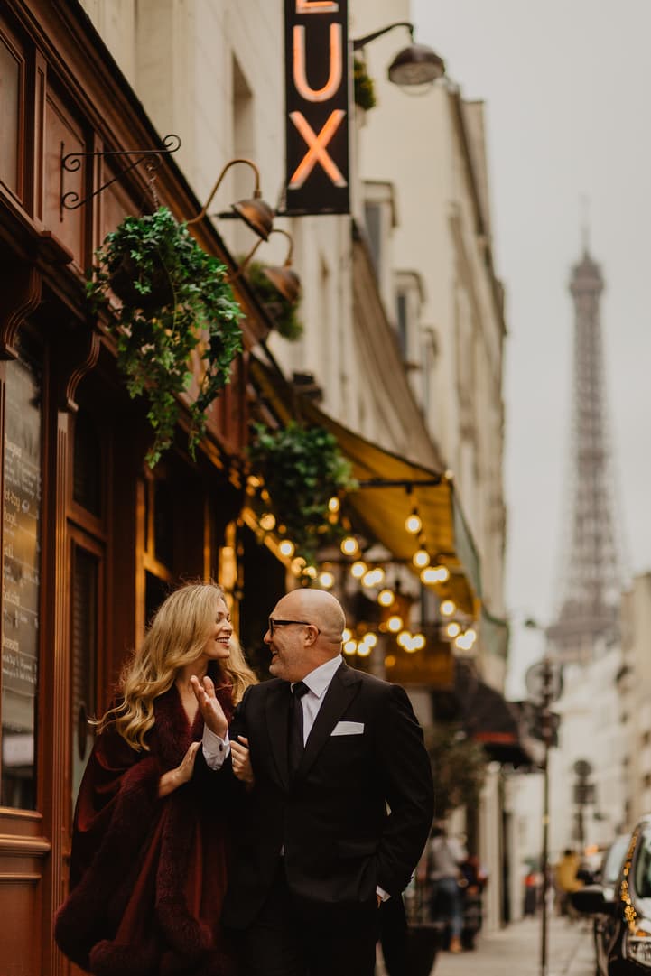 Autumn at Rue Saint Dominique Paris Eiffel tower wedding photo