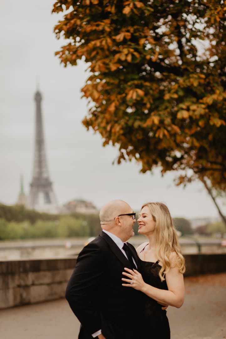 Autumn paris wedding photo eiffel tower