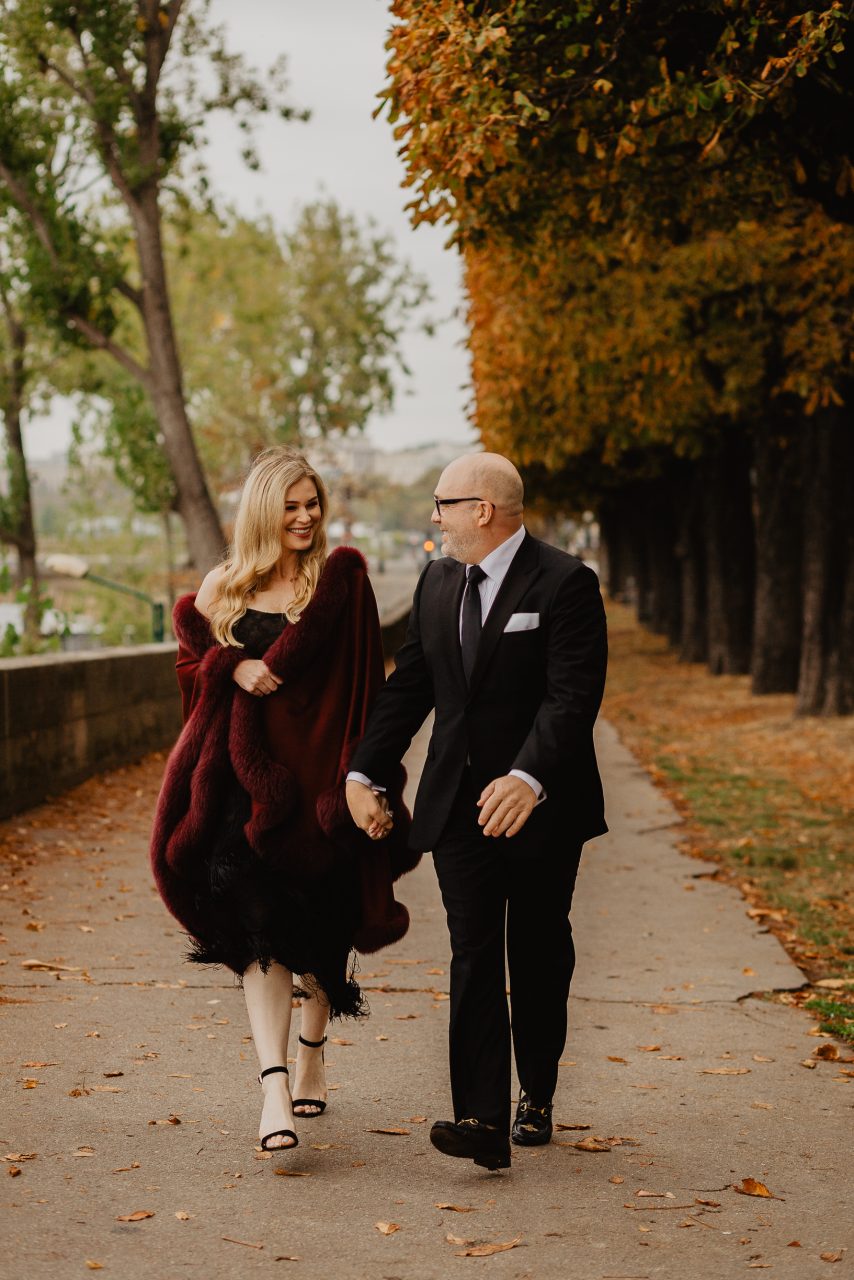 Autumn paris wedding photo seine river