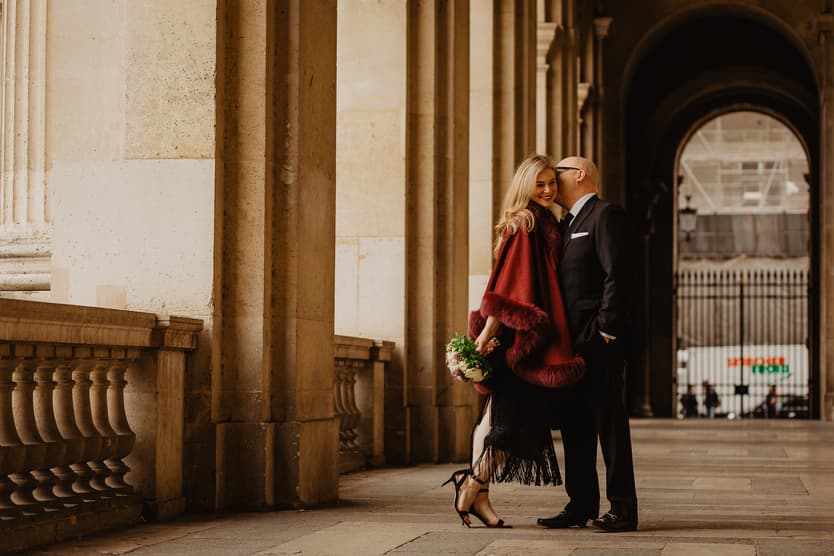Autumn paris wedding photo louvre