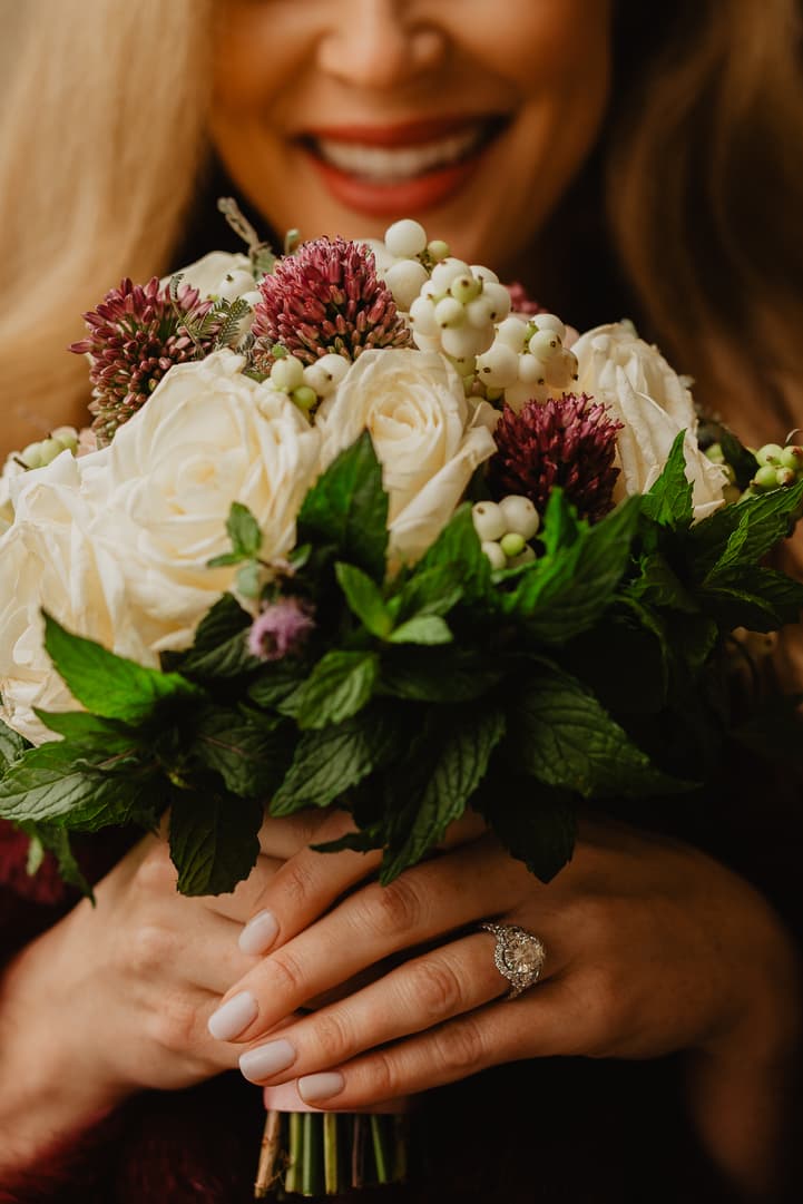 Autumn paris wedding photo engagement ring flower bouquet