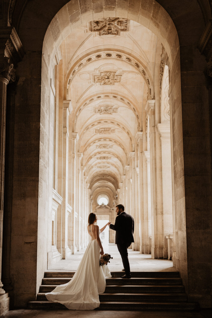 Louvre Paris pre wedding photo