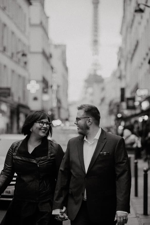 Paris elopement photographer eiffel tower sunset