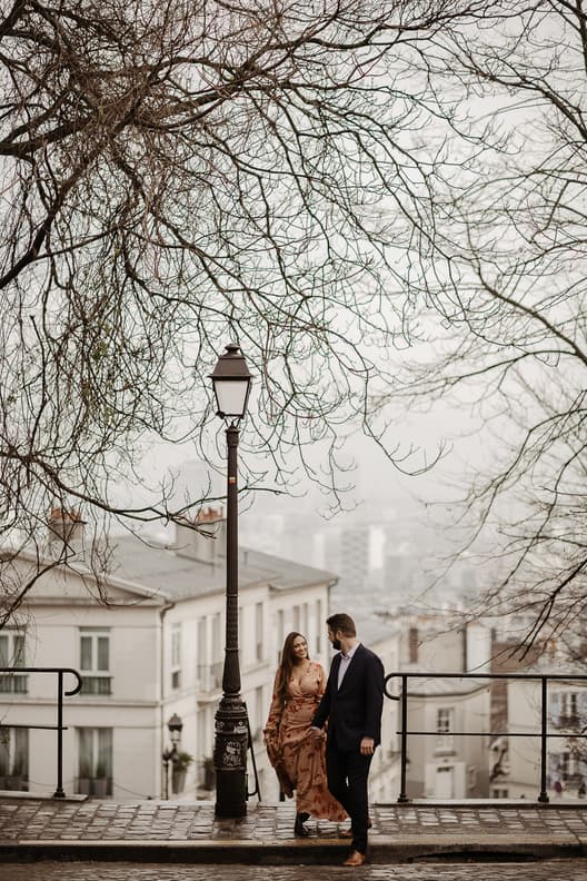 paris engagement photographer montmartre