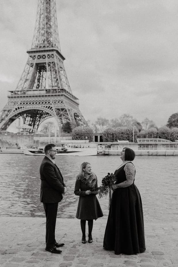 Paris elopement photographer eiffel tower