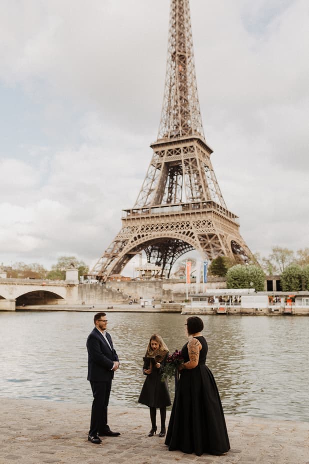 paris officiant eiffel tower