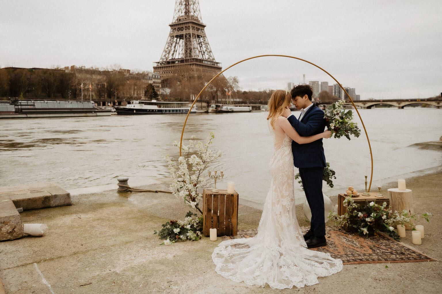 french asian intimate ceremony autumn elopement wedding paris photographer