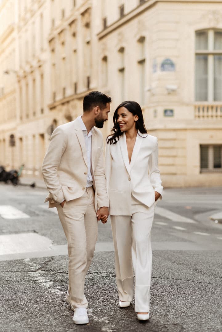 Couple wearing suits paris photographer