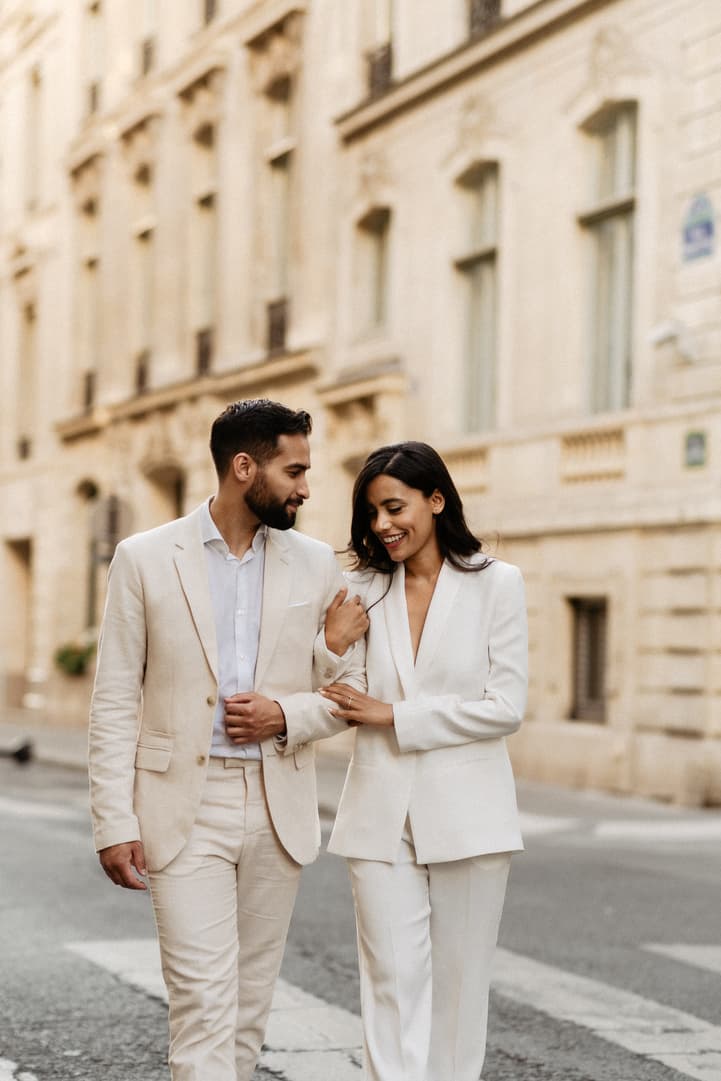 Couple wearing suits paris photographer