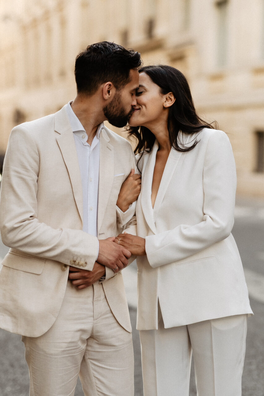 Couple wearing suits paris photographer