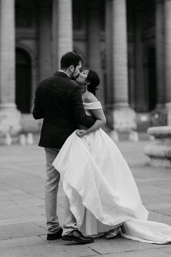wedding couple first dance paris