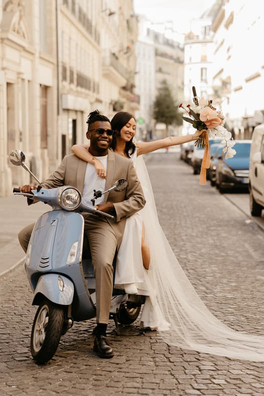 paris elopement photographer with blue vespa