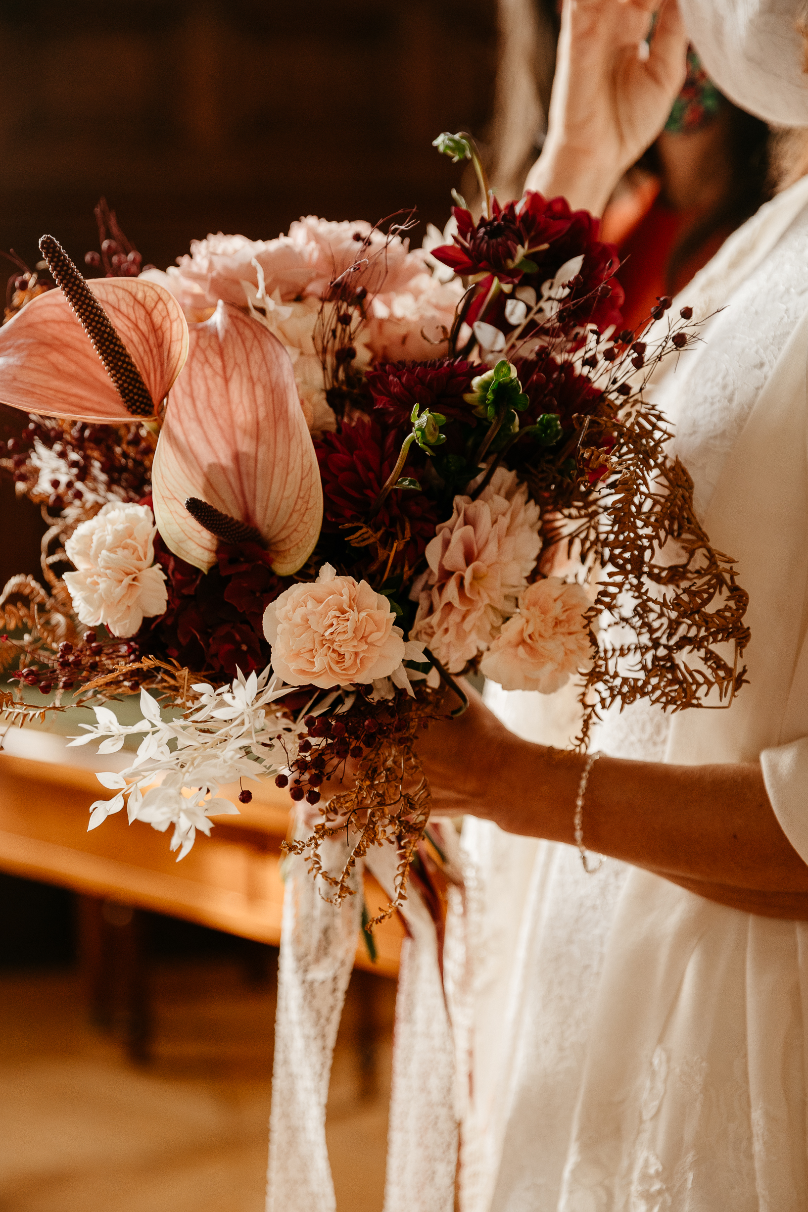 Bouquet de fleurs Mariage civil mairie Nogent sur Marne photographe
