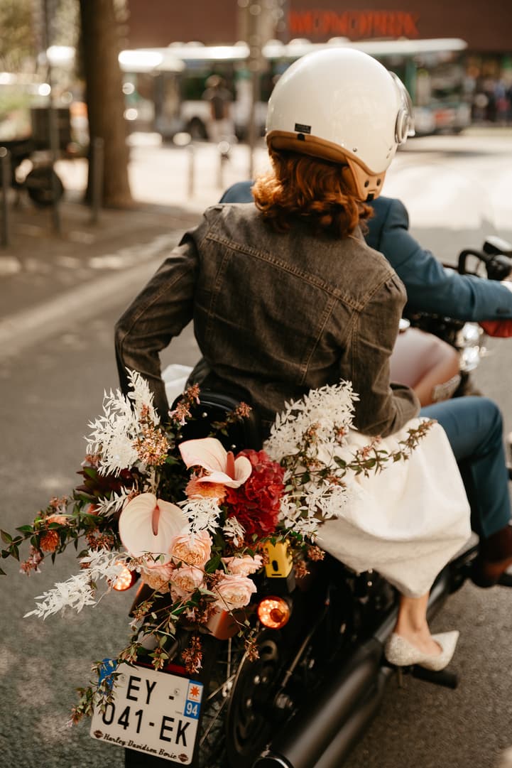 Sortie de mariage civil motor Harley Davidson à Nogent sur Marne