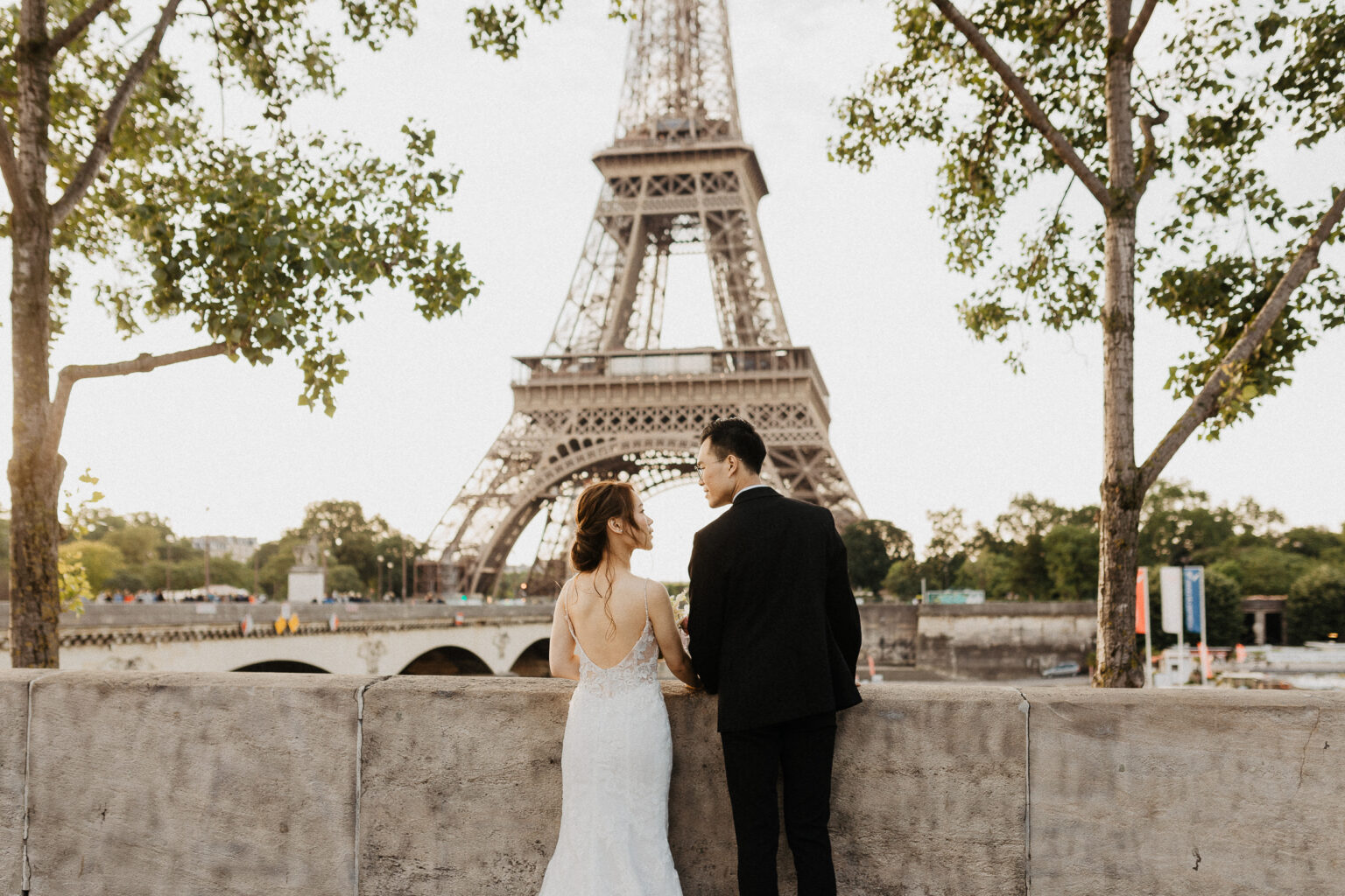 Best locations for Paris pre-wedding Eiffel tower by the Seine river