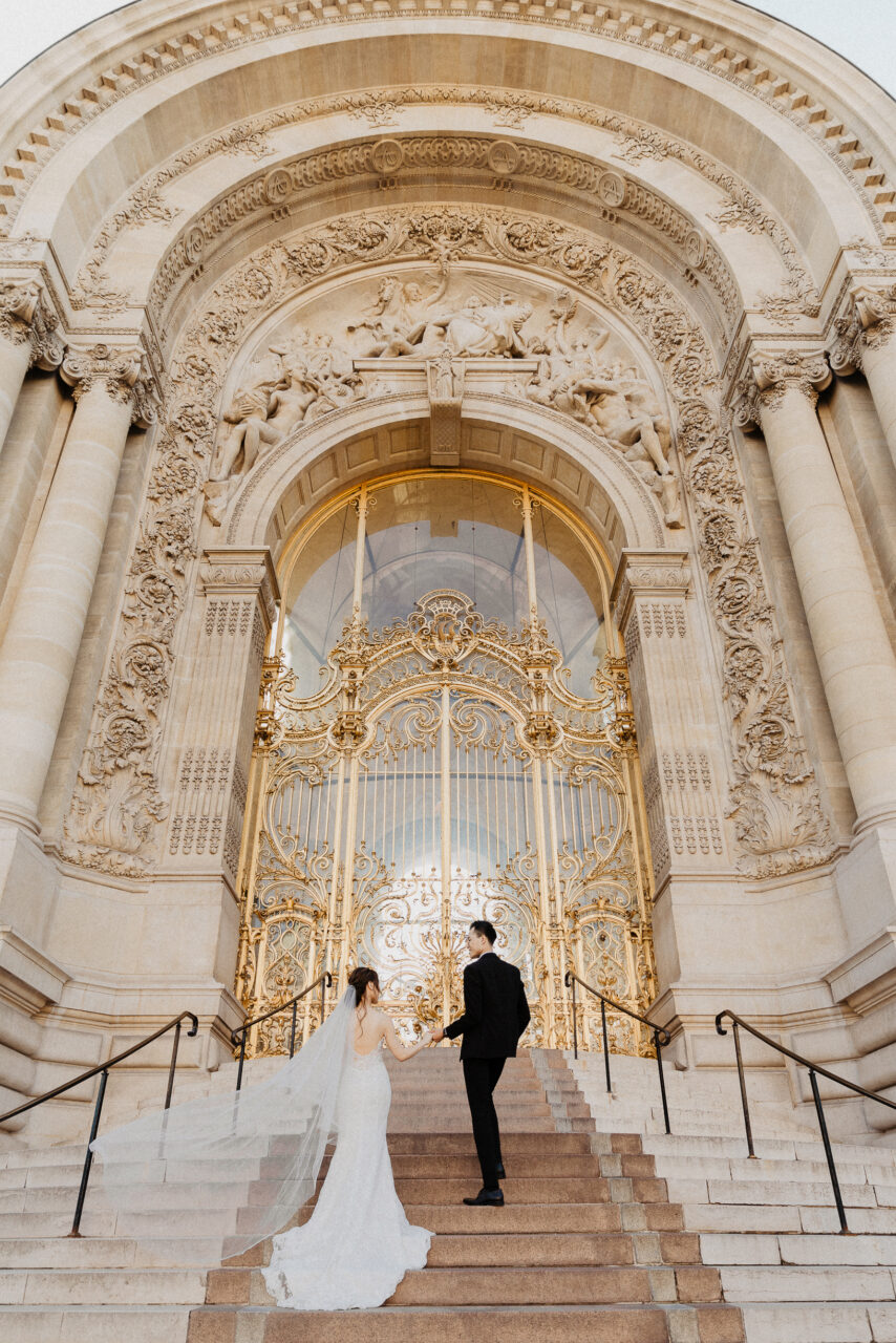 Best locations Paris pre-wedding Petit Palais Golden gate