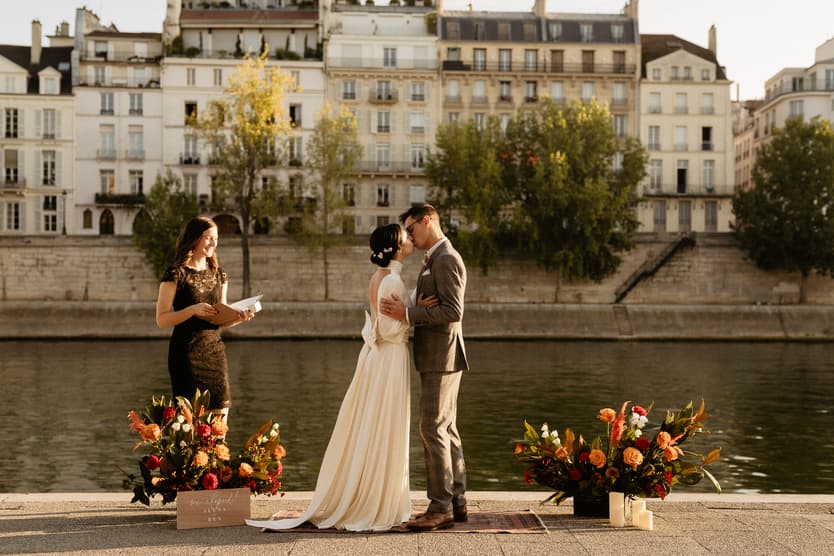 Paris elopement wedding photographer