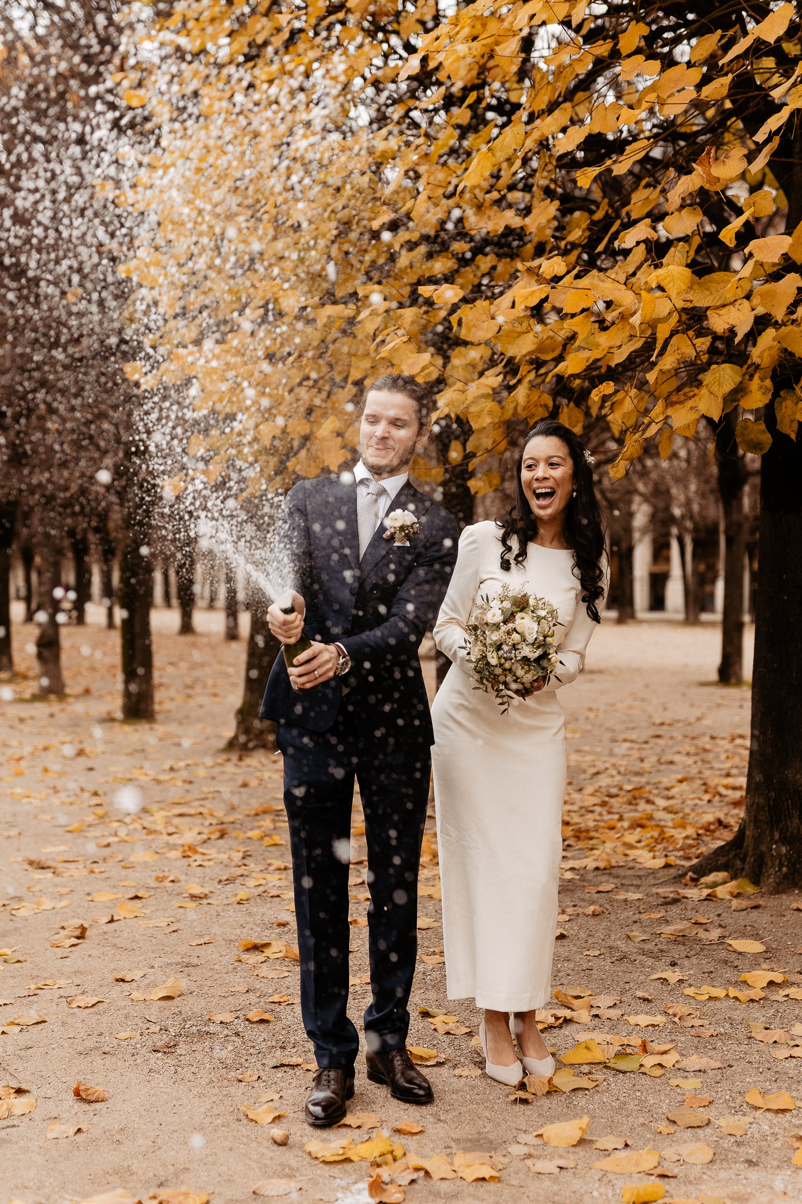 mariage civil paris mairie montrouge couple nouveau mariage fleur champagne
