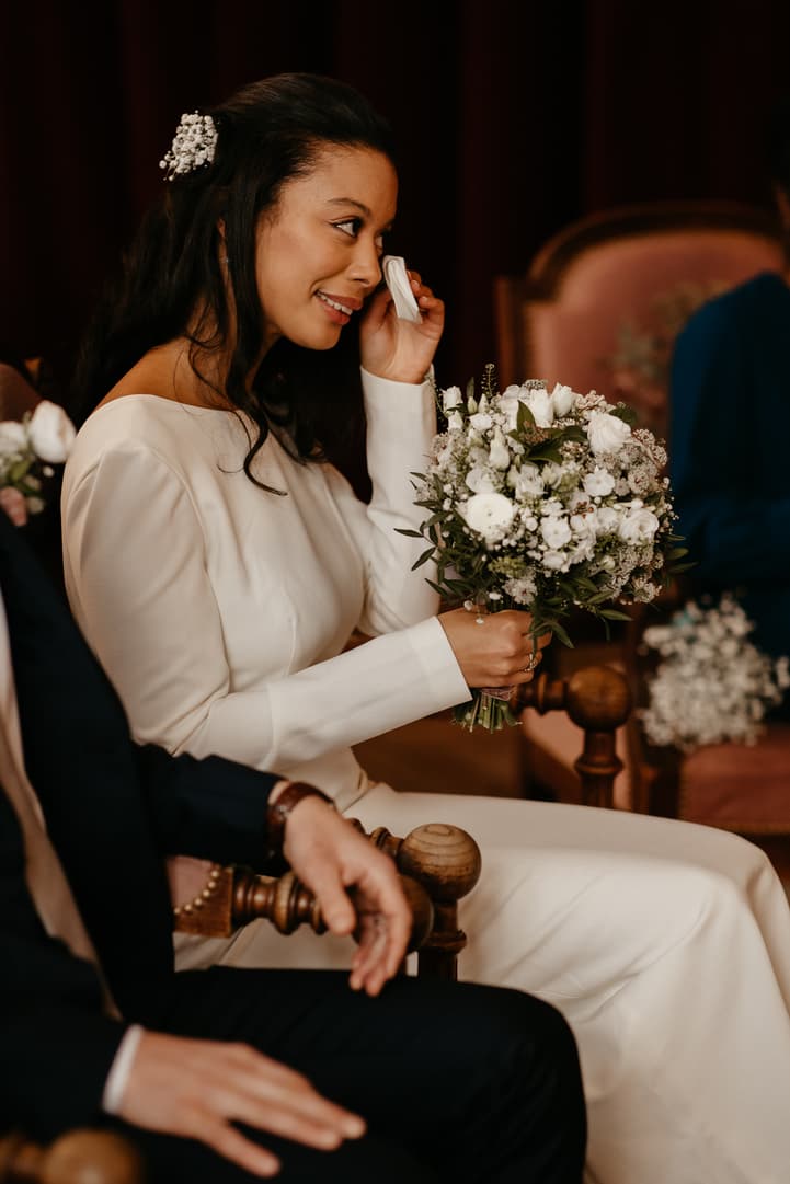 mariage civil paris mairie montrouge couple nouveau mariage fleur pleurir