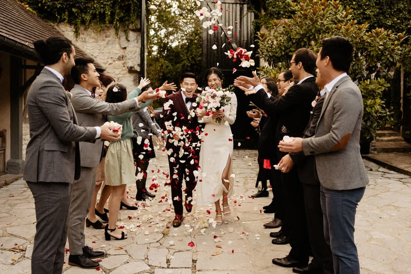 confetti happy wedding moment
