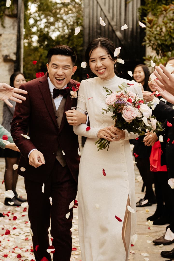 Asian wedding à la Dime de Giverny en temps de Covid ( confettis)