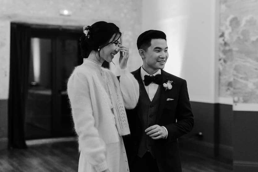 touching wedding moment
