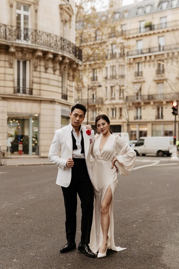 Couple Portrait pre-wedding shoot in the busy streets of Paris