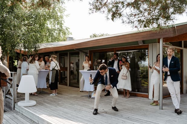 Simple and chic cocktails and tapas before wedding reception