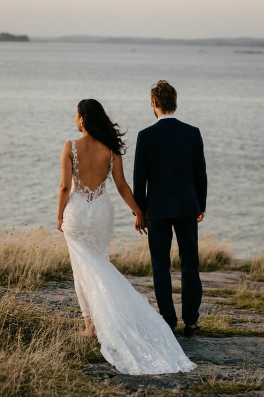 Swedish castle wedding with beautiful scenic views