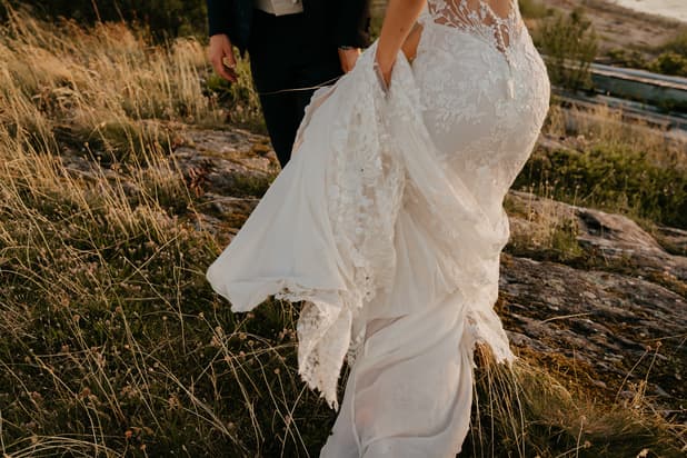 Stunning views of Couples Wedding Portrait shots in the meadows