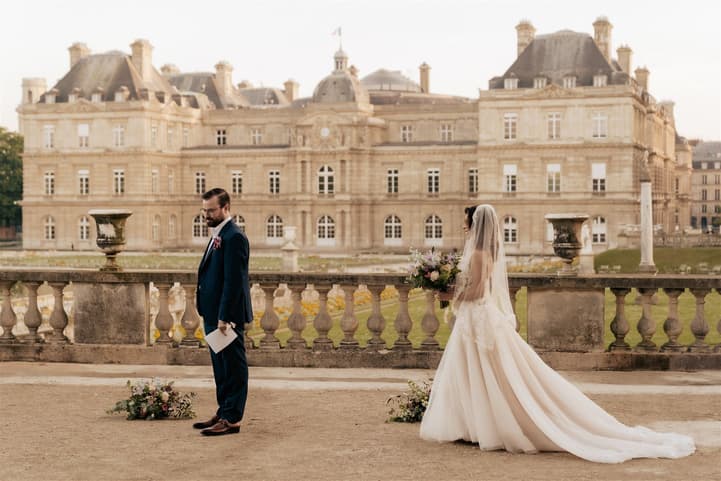 Intimate first look moment Luxembourg gardens