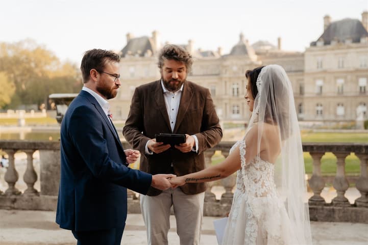 Wedding Ceremony Elopement Luxembourg garden