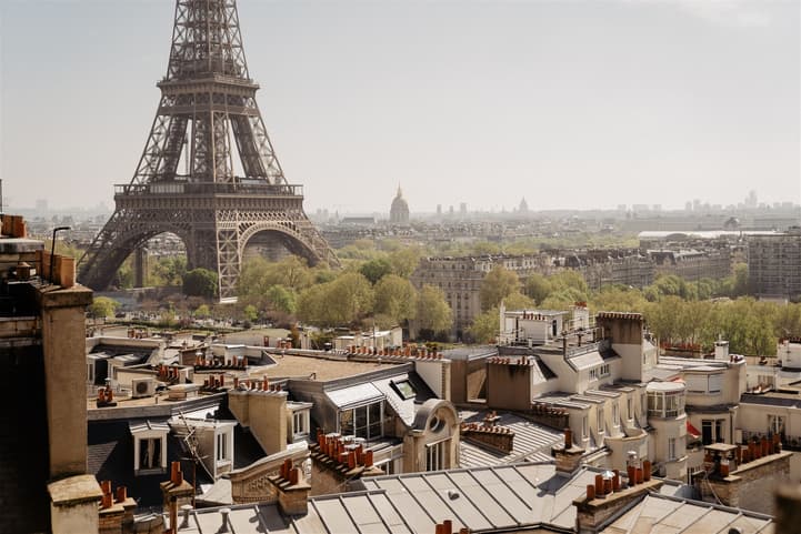 Rooftop Eiffel Tower View Secret Location