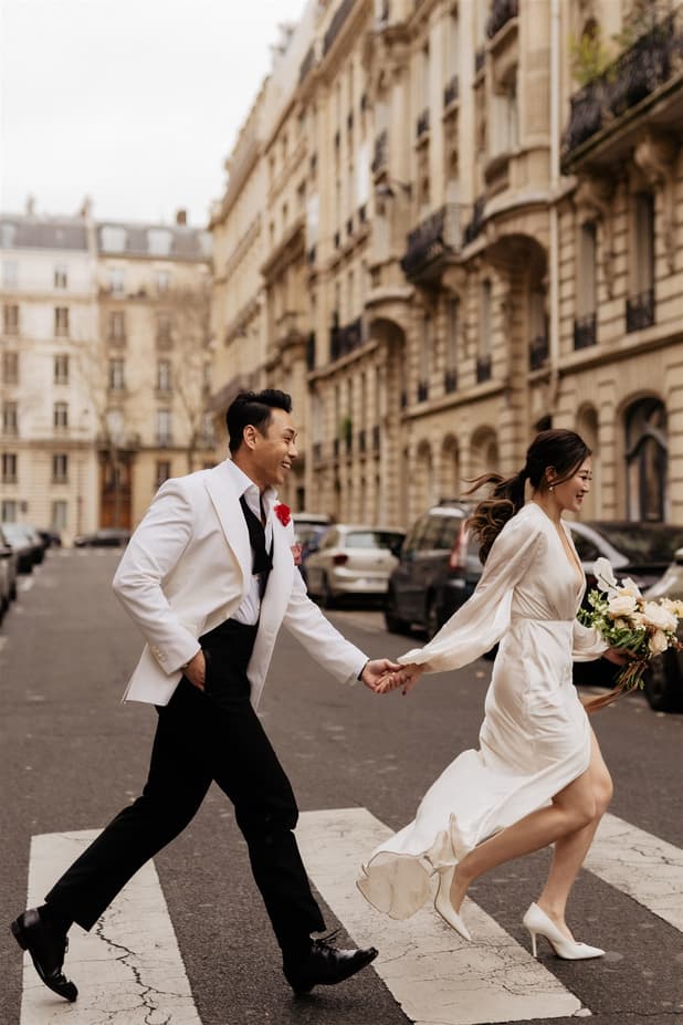 Running on the Streets of Paris Candid Pre-wedding Photoshoot