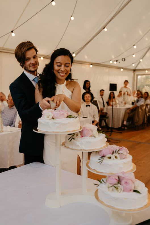 Bride & Groom Cutting traditional Minimalist Cake