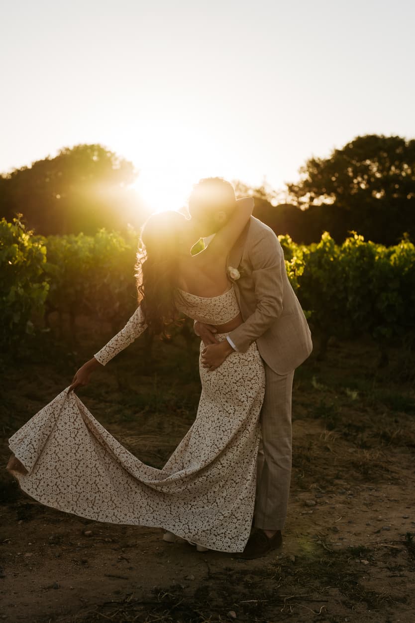 Sunset couple wedding photoshoot Saint Tropez wine fields