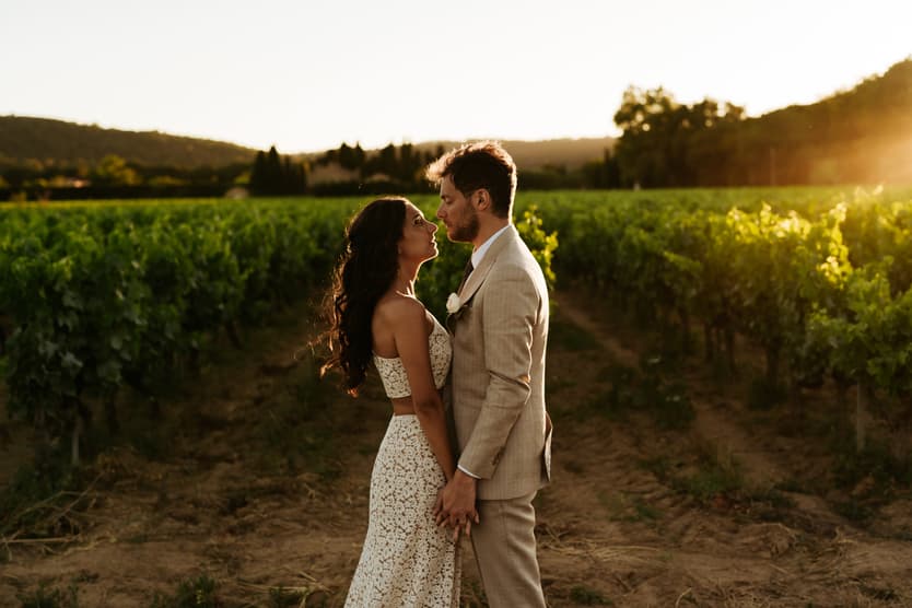 Sunset couple wedding photoshoot Saint Tropez wine fields
