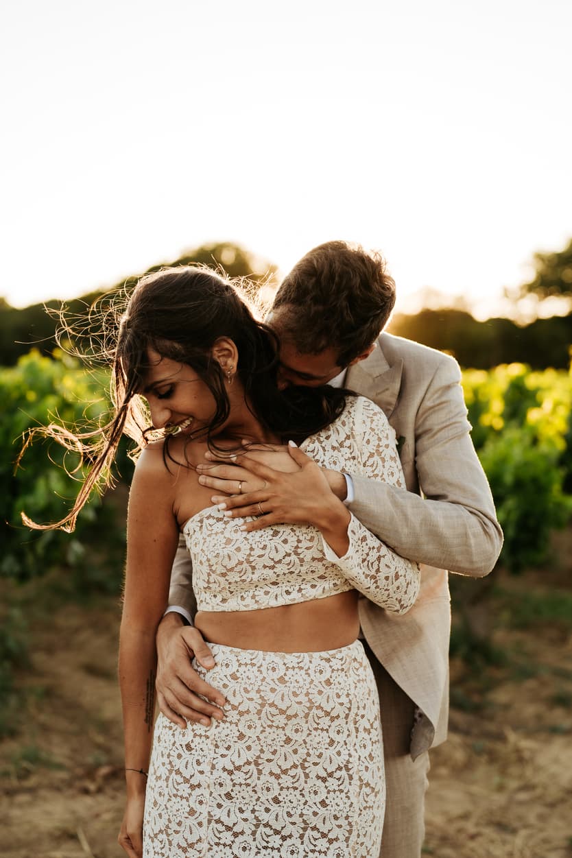 Sunset couple wedding photoshoot Saint Tropez wine fields