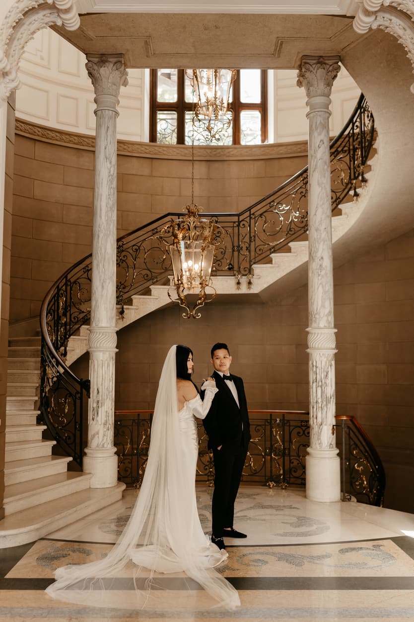 Elopement wedding Mandarin Oriental couple portrait Italy destination wedding photographer videographer